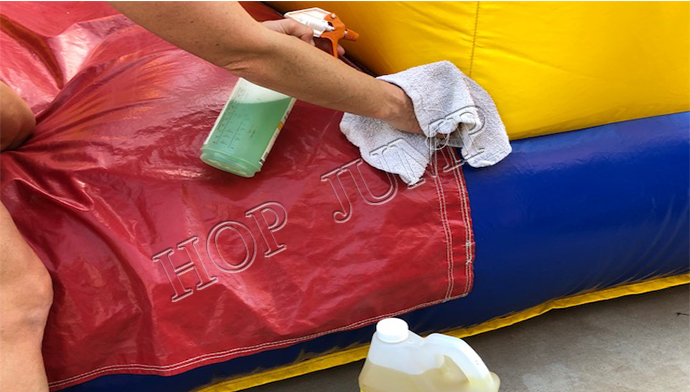 How to clean and repair the bouncy castles?